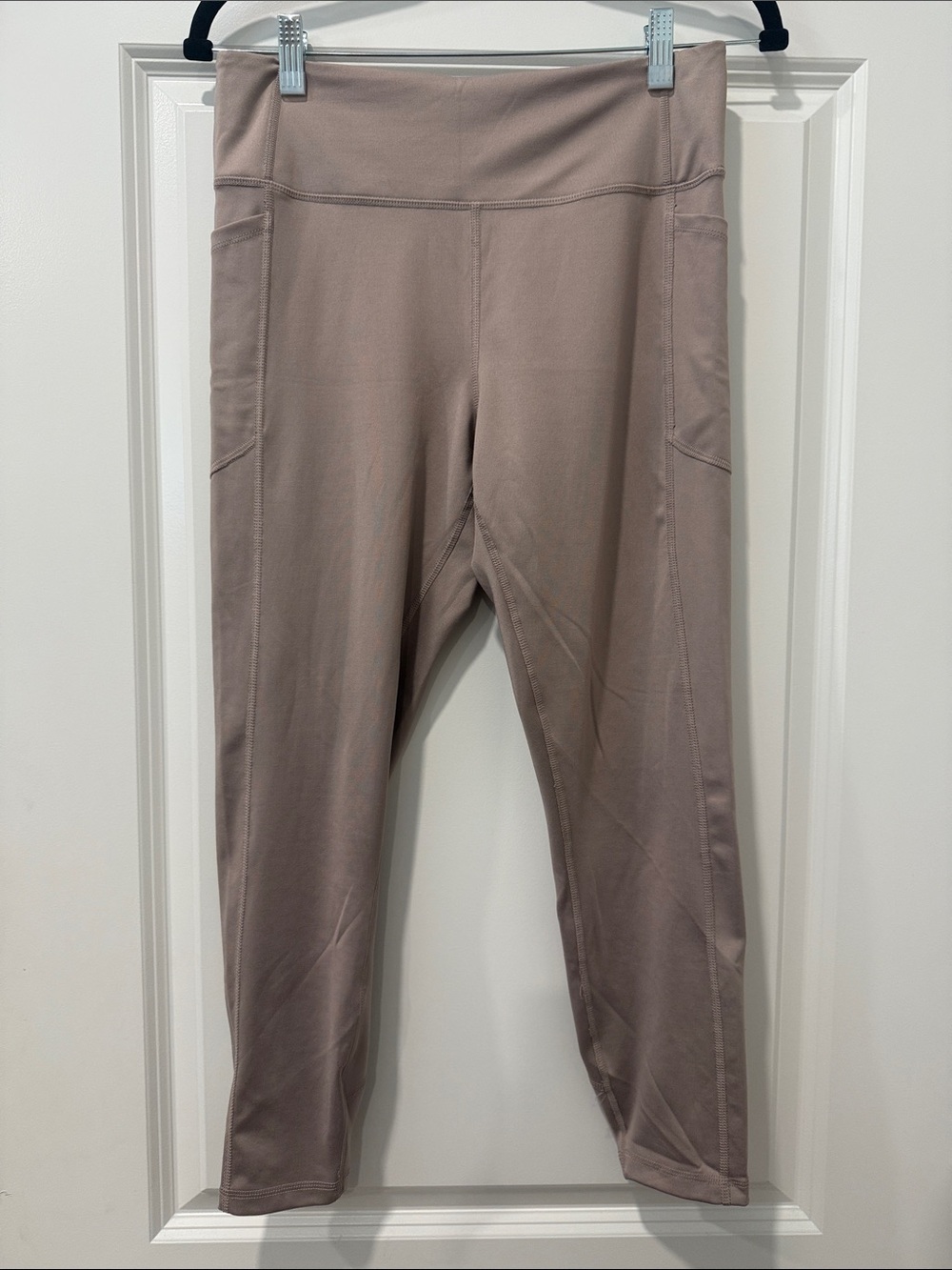 VSX Mauve Taupe High-Waist Leggings with Side Pockets Size Large Short